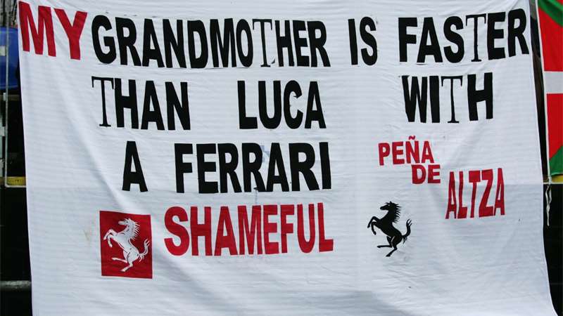 V roce 2009 mělo Ferrari špatný vůz a za zraněného Massu zaskakoval Luca Badoer.