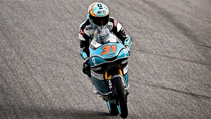 Moto3: Do druhé kvalifikace se z prvního místa posouvá Fernandez