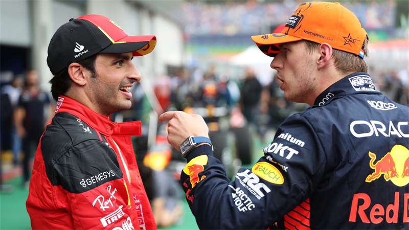 Sainz měl smůlu, že v F1 začínal po boku Verstappena. Je to skvělý jezdec, říká Marko | Zdroj:  Getty Images 
