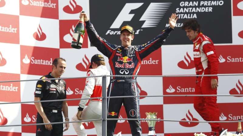 Vettel obhájí titul i příští rok, myslí si bookmakeři